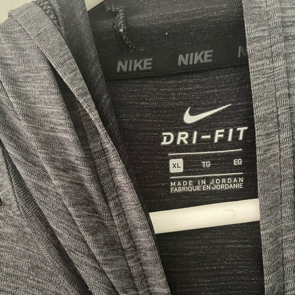 Nike Dri-Fit Hoodie Boys/Teen XL - Picture 4 of 4